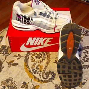 Houston-Nike Air Max 95-Youth size 7
